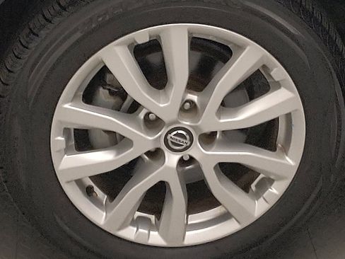 Used 2020 Nissan Rogue Sport S w/ Appearance Package FWD image 31