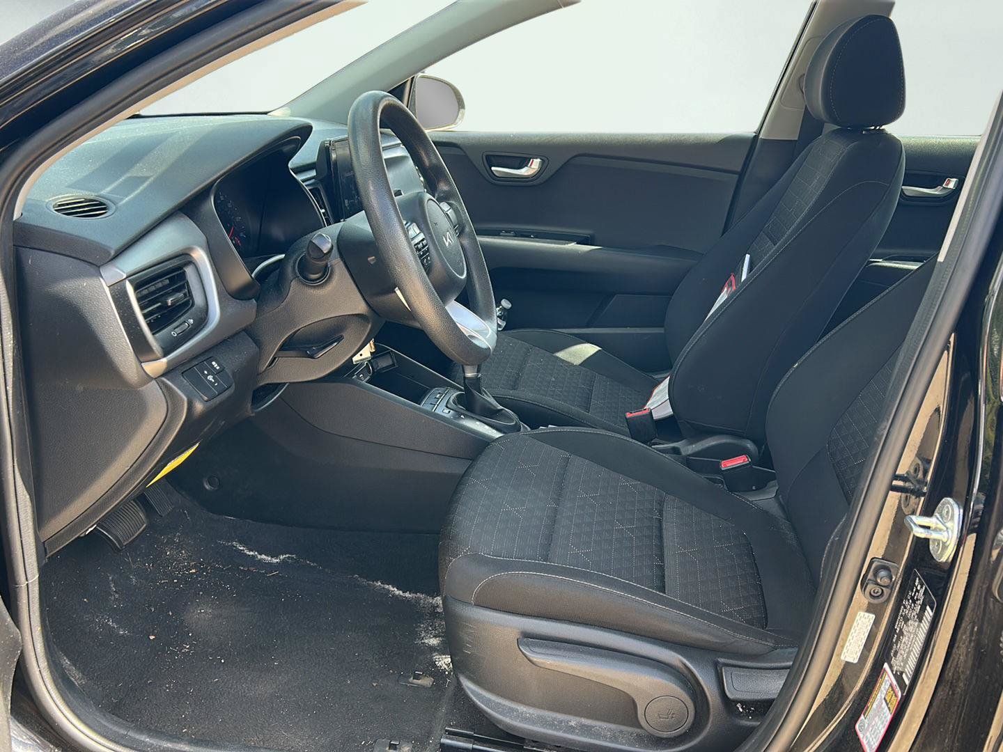 Used 2022 Kia Rio LX FWD image 5