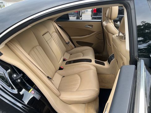Used 2011 Mercedes-Benz CLS 550 image 18