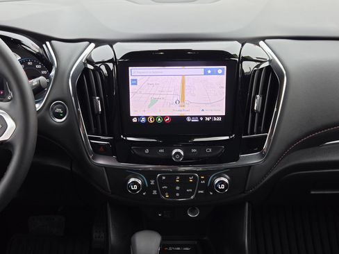 Used 2023 Chevrolet Traverse RS AWD/4WD image 21