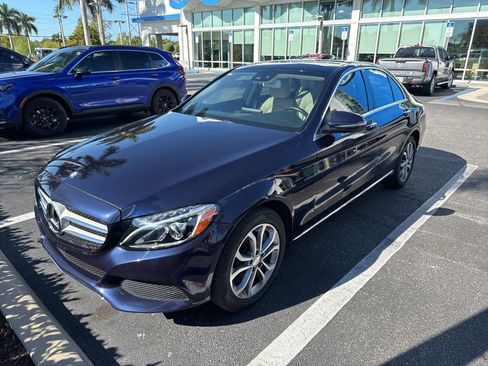 Used 2016 Mercedes-Benz C 300 4MATIC Sedan image 1