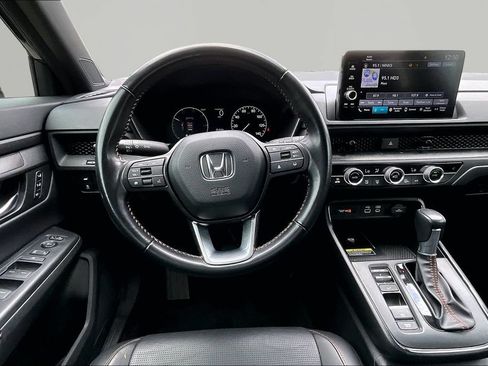 Used 2025 Honda CR-V Sport-L image 9