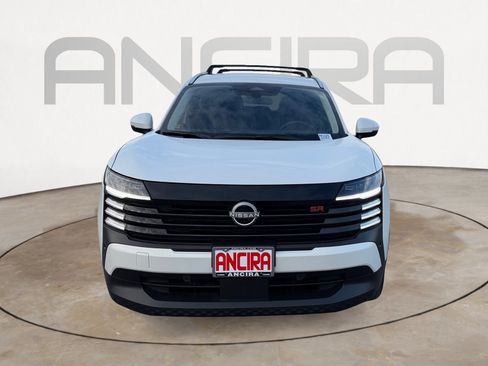 Used 2025 Nissan Kicks SR image 5