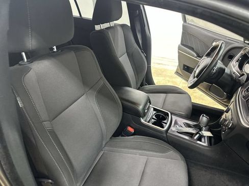Used 2019 Dodge Charger SXT AWD/4WD image 25