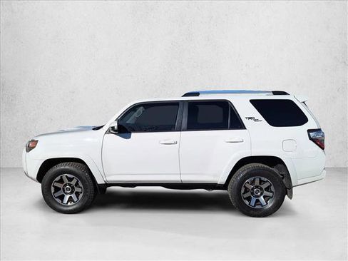 Used 2018 Toyota 4Runner TRD Off-Road image 8