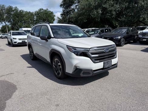 Used 2025 Subaru Forester Limited w/ Popular Package #2 AWD/4WD image 8