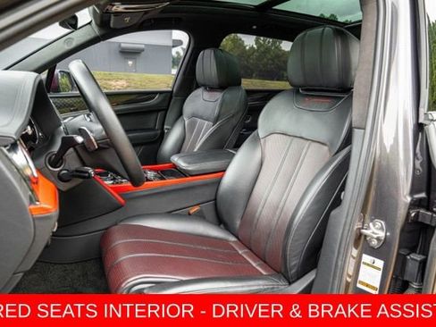 Used 2020 Bentley Bentayga AWD/4WD image 45