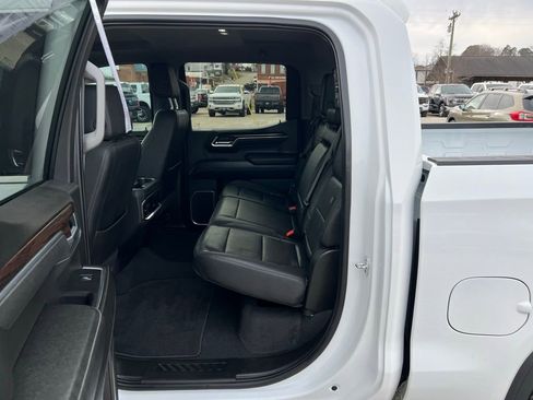 Used 2025 GMC Sierra 1500 SLT w/ SLT Convenience Package image 16