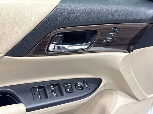 Used 2016 Honda Accord EX-L image 16