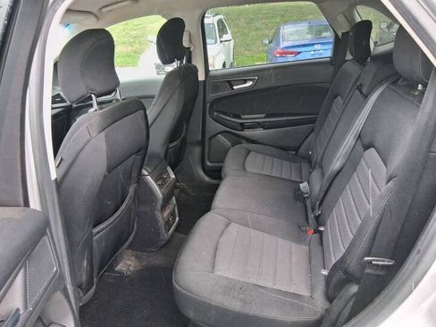 Used 2018 Ford Edge SE FWD image 10