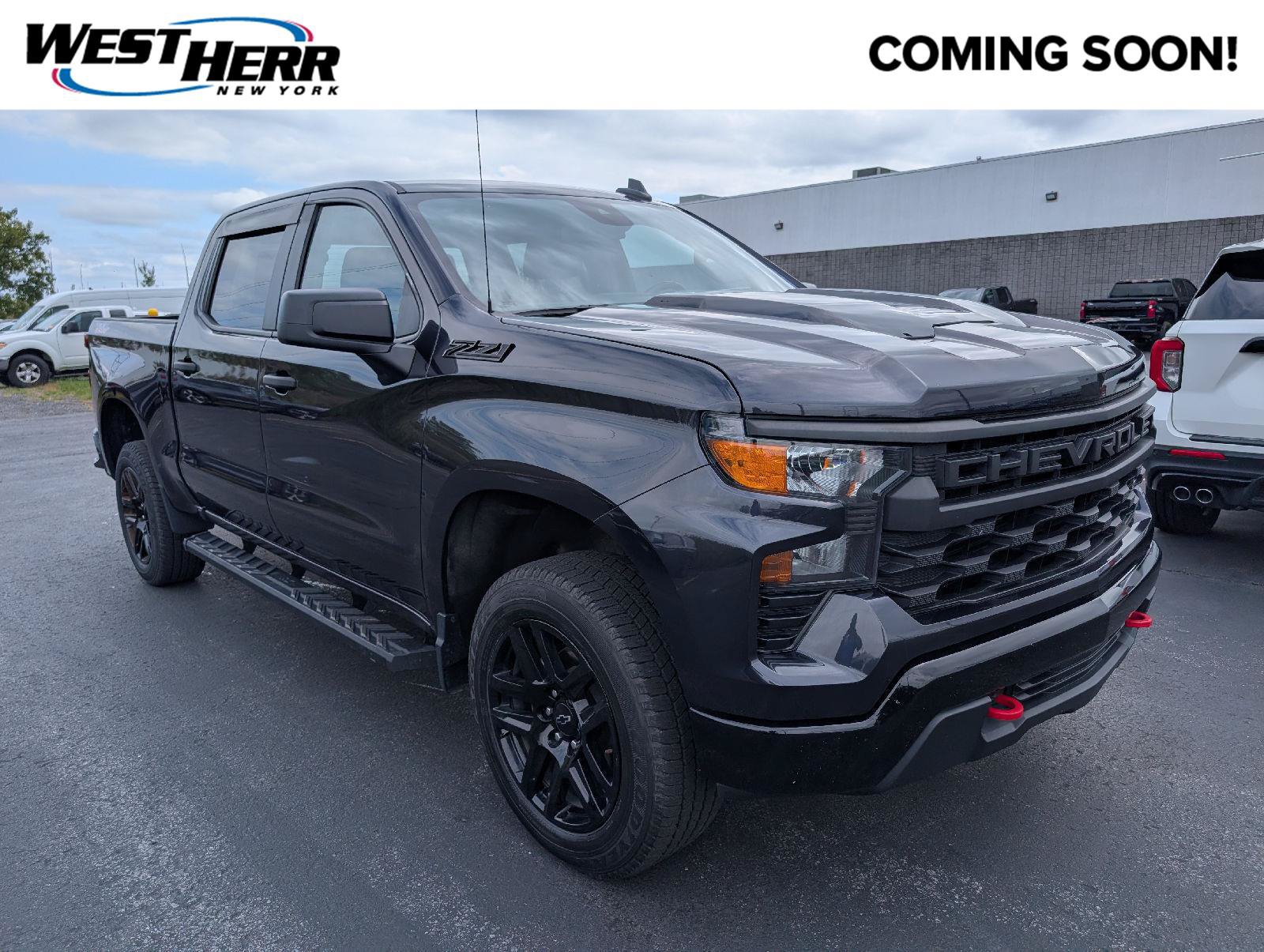Used 2022 Chevrolet Silverado 1500 Custom Trail Boss w/ LPO, Dark Essentials Package AWD/4WD image 1