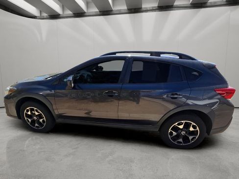 Used 2018 Subaru Crosstrek 2.0i Premium w/ Moonroof Package image 5