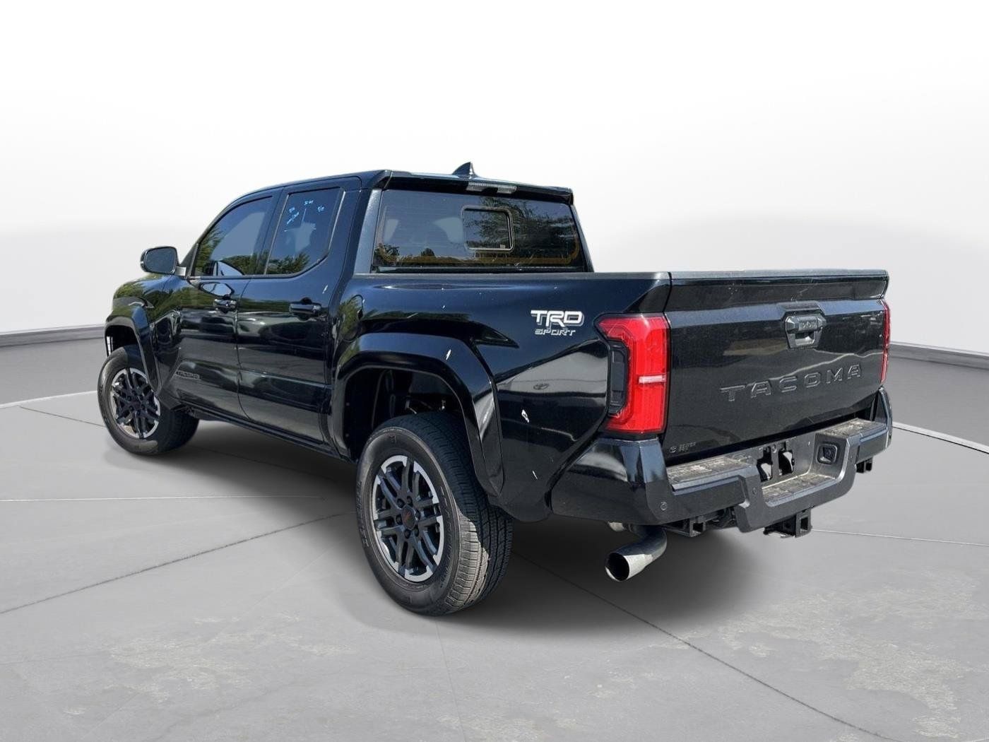 Used 2026 Toyota Tacoma TRD Sport w/ TRD Sport Upgrade Package RWD image 8