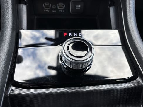 Used 2025 Jeep Grand Cherokee Altitude image 25