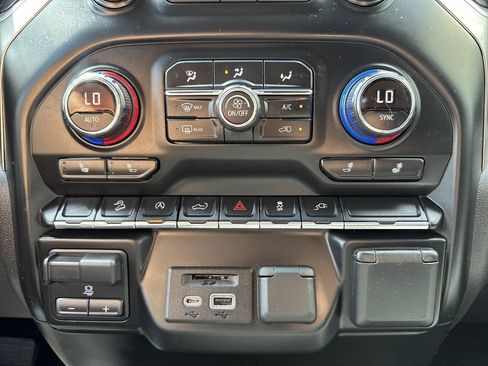 Used 2019 Chevrolet Silverado 1500 LT w/ All-Star Edition AWD/4WD image 38