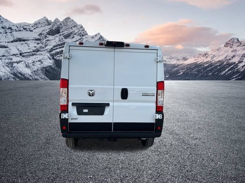 New 2025 RAM ProMaster 1500 w/ Convenience Group FWD image 4