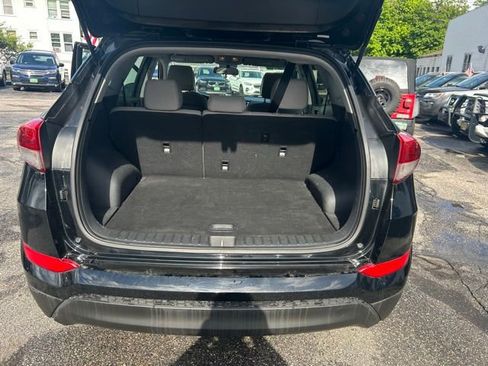 Used 2017 Hyundai Tucson SE AWD/4WD image 10