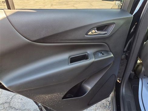 Used 2022 Chevrolet Equinox LT image 76