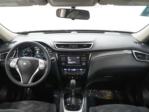 Used 2015 Nissan Rogue SV AWD/4WD image 13