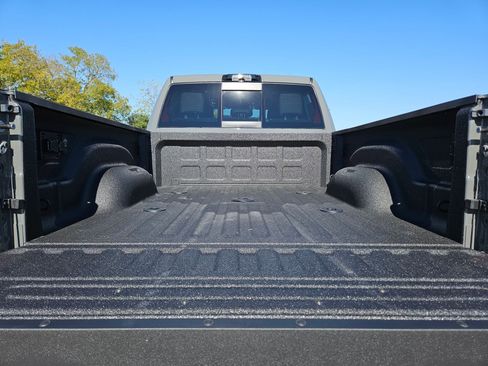 New 2026 RAM 2500 Laramie AWD/4WD image 19