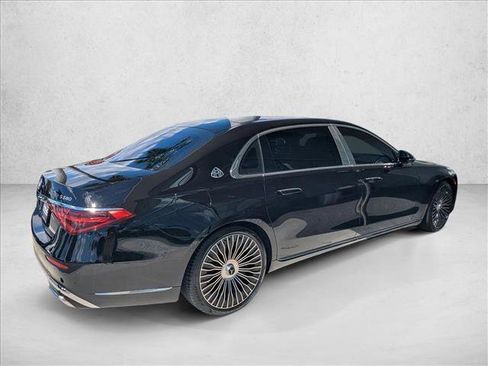 Used 2024 Mercedes-Benz Maybach S 580 4MATIC image 4