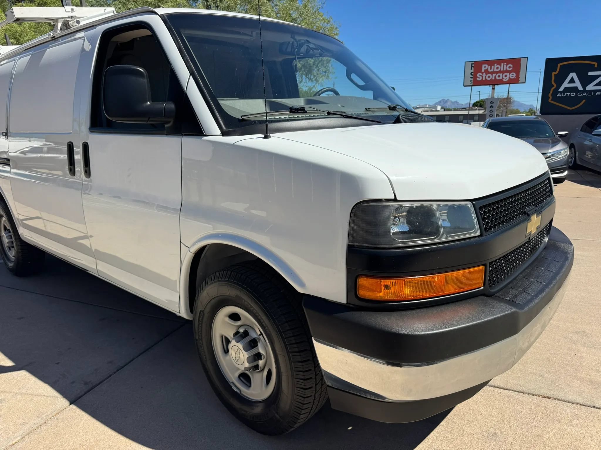 Used 2019 Chevrolet Express 2500 w/ Driver Convenience Package RWD image 25