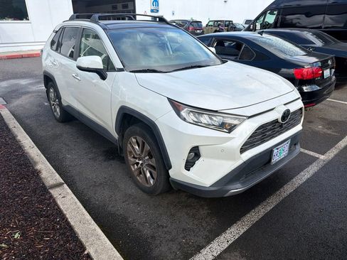 Used 2019 Toyota RAV4 Limited w/ Advanced Technology Package AWD/4WD image 1