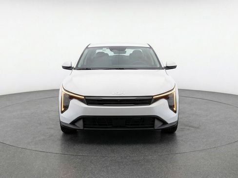 Used 2025 Kia K4 FWD image 2