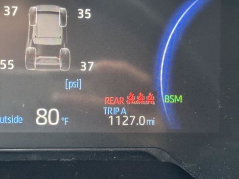 Used 2025 Toyota RAV4 XLE AWD/4WD image 21