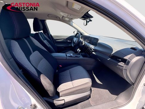 Used 2026 Nissan Sentra SV w/ SV Convenience Package FWD image 36