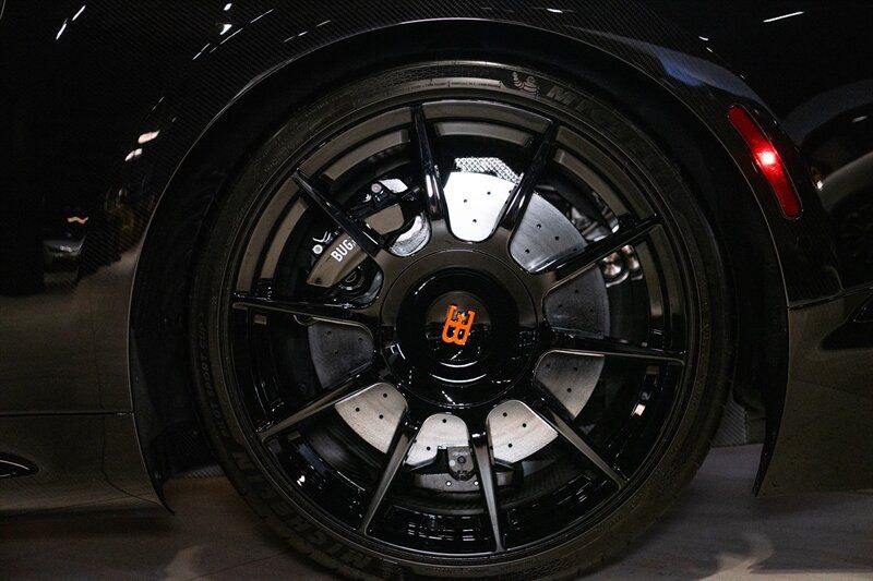Used 2022 Bugatti Chiron Super Sport AWD/4WD image 34