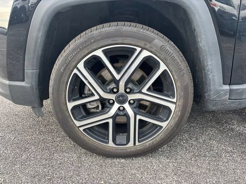 Used 2025 Jeep Compass Limited AWD/4WD image 5