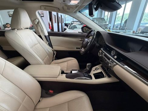 Used 2017 Lexus ES 350 w/ Luxury Package FWD image 37