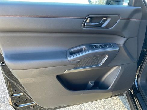 New 2026 Nissan Pathfinder SV image 18