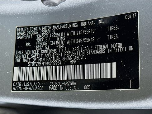 Used 2017 Toyota Highlander Limited image 12