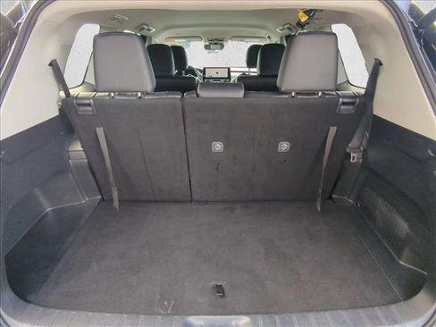 Used 2025 Toyota Grand Highlander XLE image 6