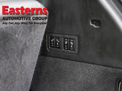 Used 2023 Cadillac XT6 Premium Luxury image 24