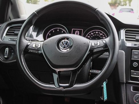 Used 2019 Volkswagen Golf 4-Door FWD image 15