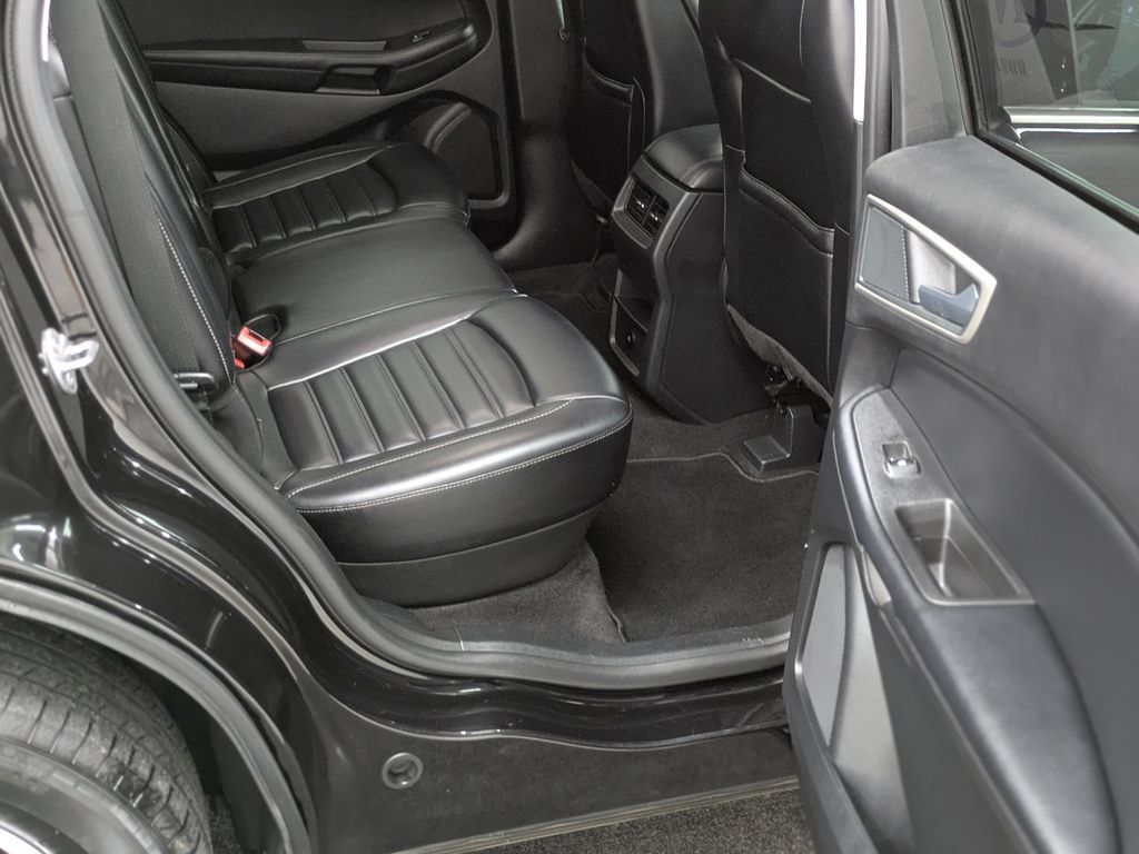Used 2024 Ford Edge SEL AWD/4WD image 18