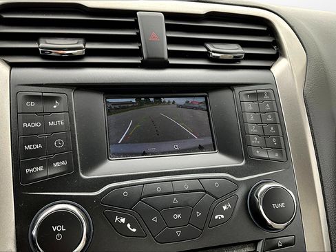 Used 2018 Ford Fusion S image 30