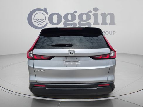 Used 2023 Honda CR-V LX image 5