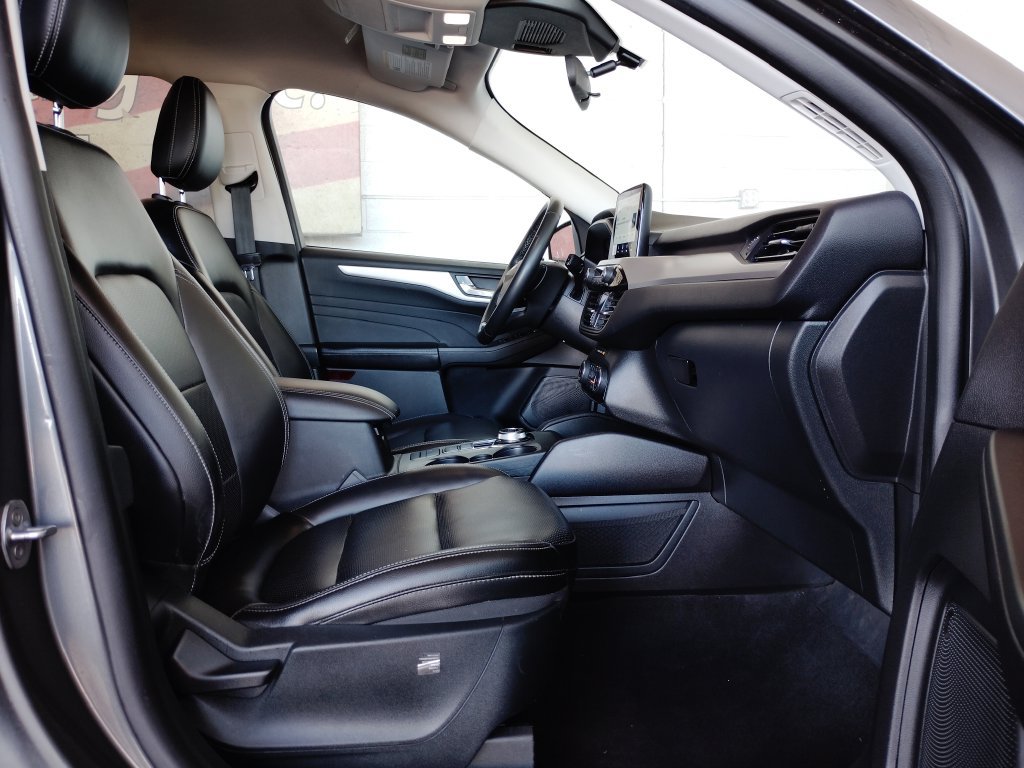 Used 2022 Ford Escape SEL FWD image 14