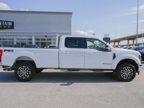 Used 2018 Ford F350 Lariat w/ Lariat Value Package AWD/4WD image 4