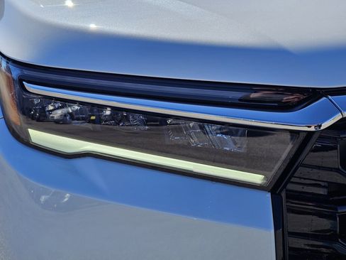 New 2026 Honda Pilot Touring image 4