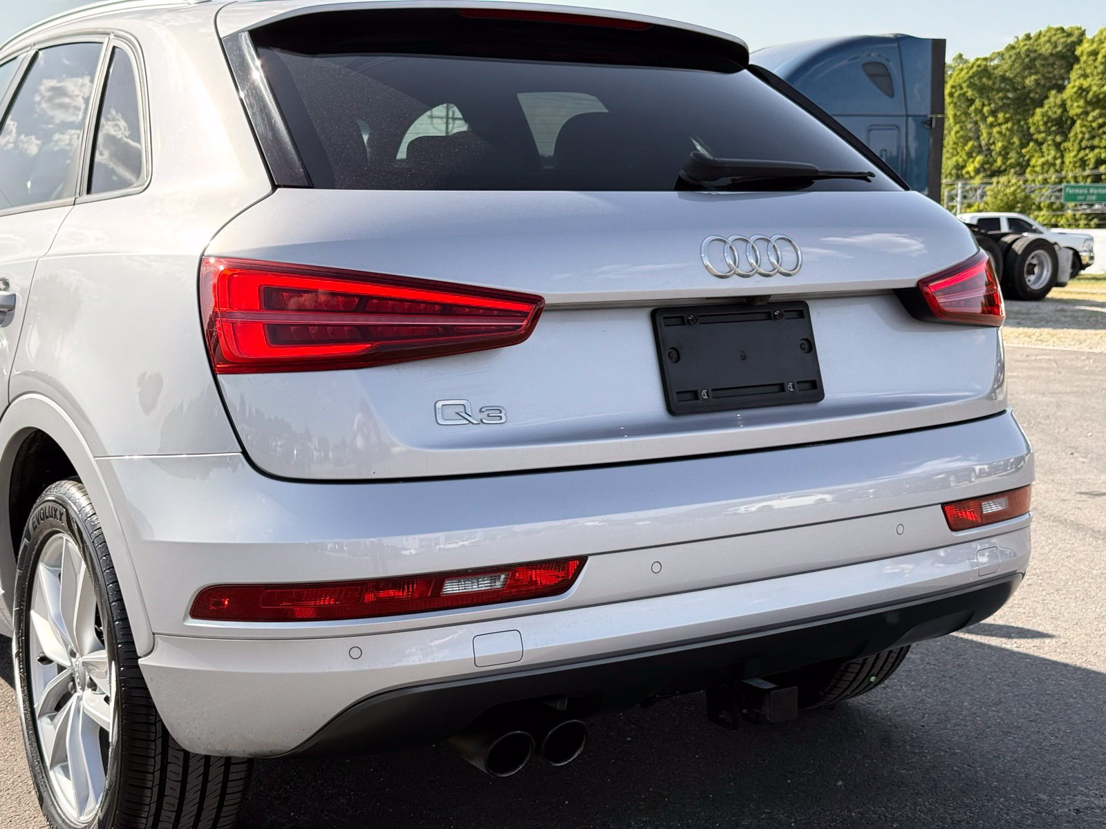 Used 2018 Audi Q3 2.0T Premium FWD image 4