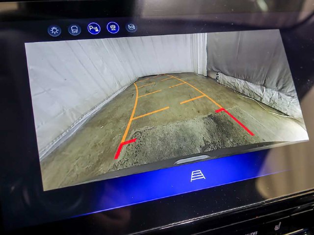 New 2027 Chevrolet Bolt LT w/ Comfort Package FWD image 16