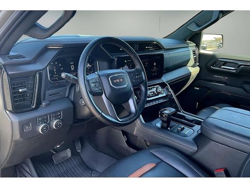 Used 2024 GMC Sierra 1500 AT4 w/ AT4 Premium Package AWD/4WD image 18
