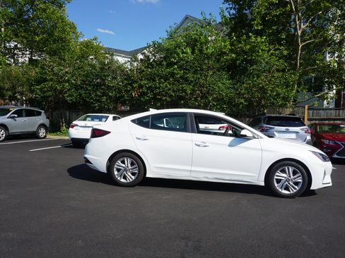 Used 2020 Hyundai Elantra SEL w/ Cargo Package (C1) FWD image 3