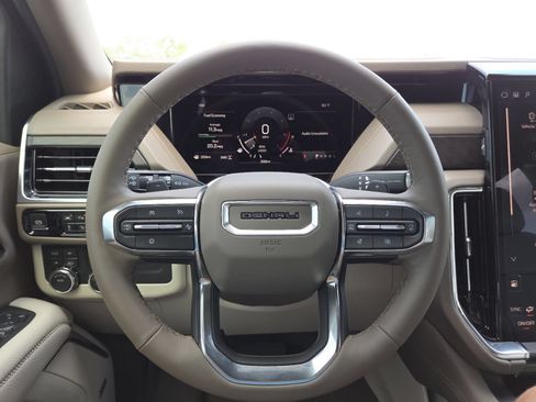 New 2026 GMC Yukon Denali w/ Sun & Power Step Package AWD/4WD image 31