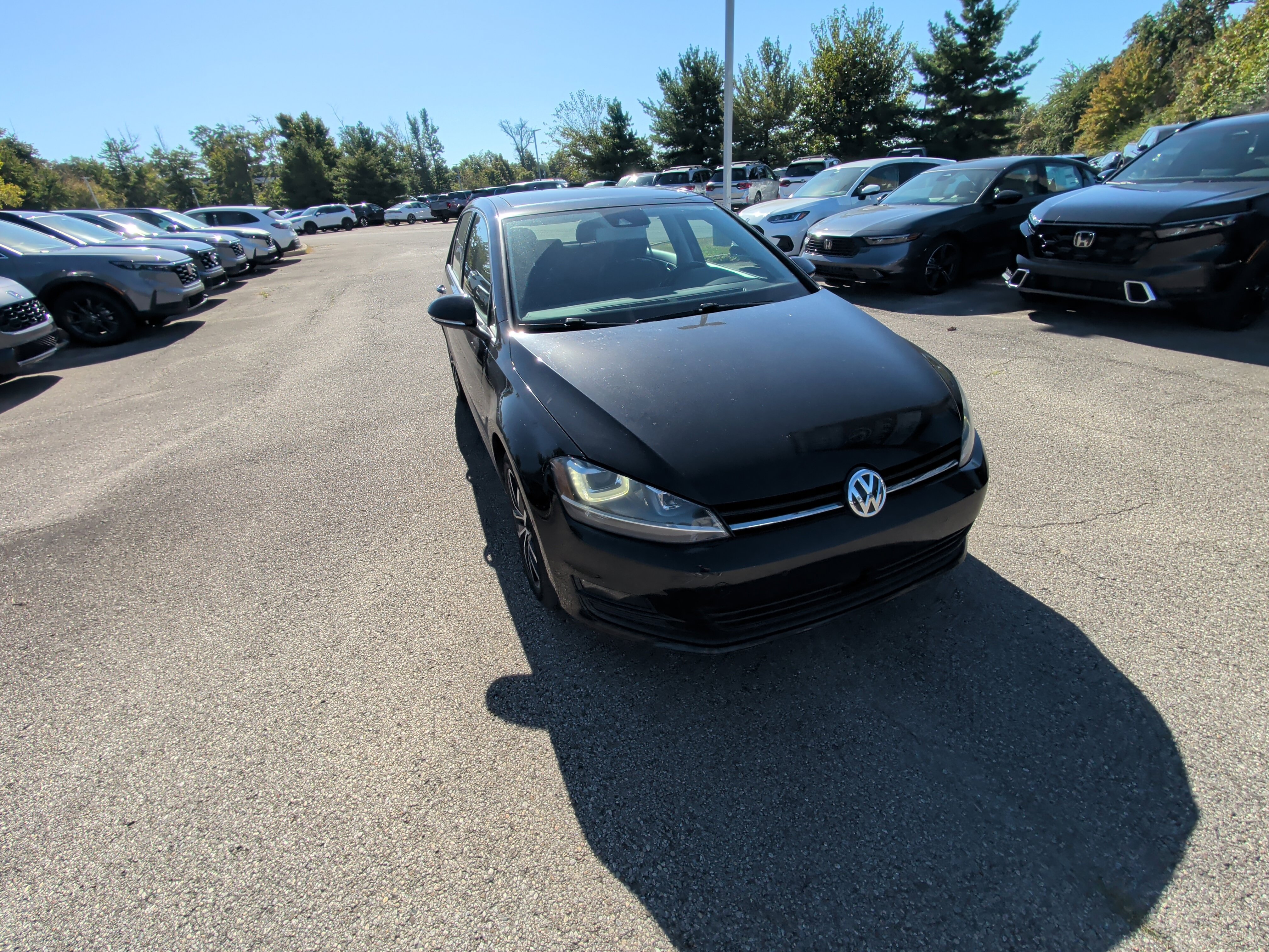 Used 2016 Volkswagen Golf S FWD image 14